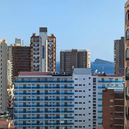 Loix Mar Levante アパート ベニドルム